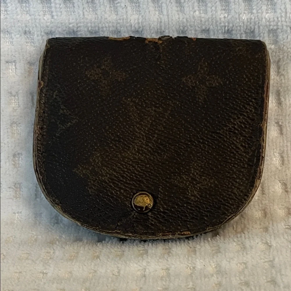 Louis Vuitton Porte Monnaie Gousset Coin Purse
